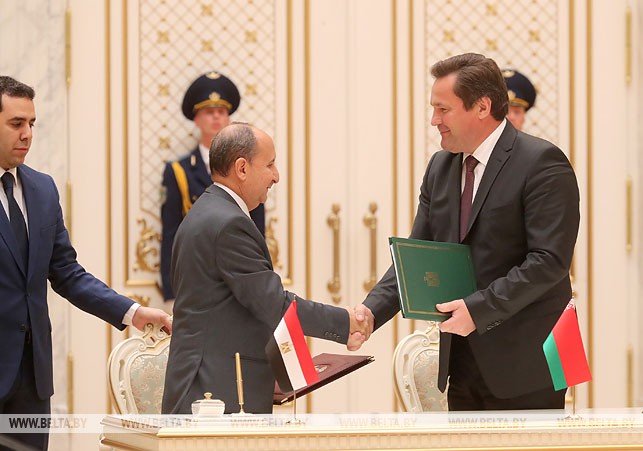 Беларусь и Египет подписали дорожную карту развития сотрудничества на 2019-2020 годы Беларусь и Египет подписали дорожную карту развития сотрудничества на 2019-2020 годы