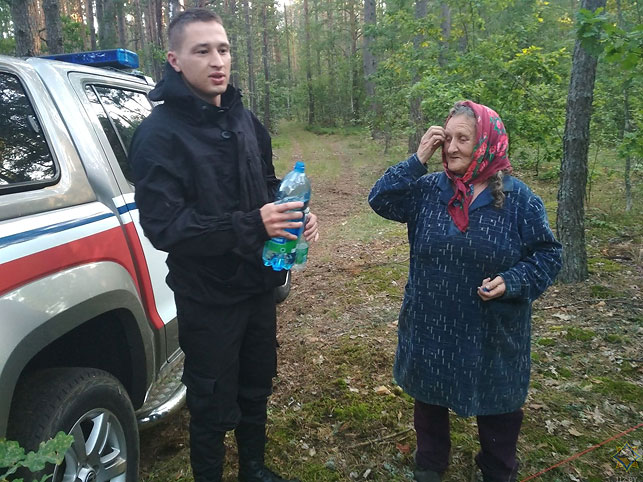 В Жлобинском районе нашли пропавшую в лесу пенсионерку В Жлобинском районе нашли пропавшую в лесу пенсионерку