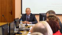 Правительство готово рассмотреть финансовые стимулы для ускоренного перехода на бумажную упаковку Правительство готово рассмотреть финансовые стимулы для ускоренного перехода на бумажную упаковку