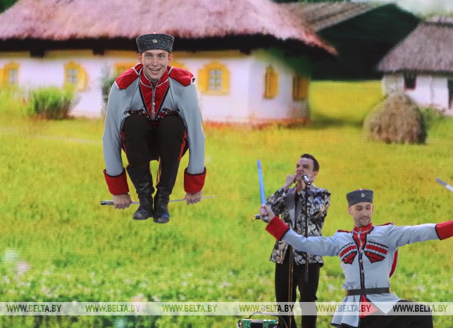 ФОТОФАКТ: Концерт Надежды Кадышевой прошел в Летнем амфитеатре в Витебске