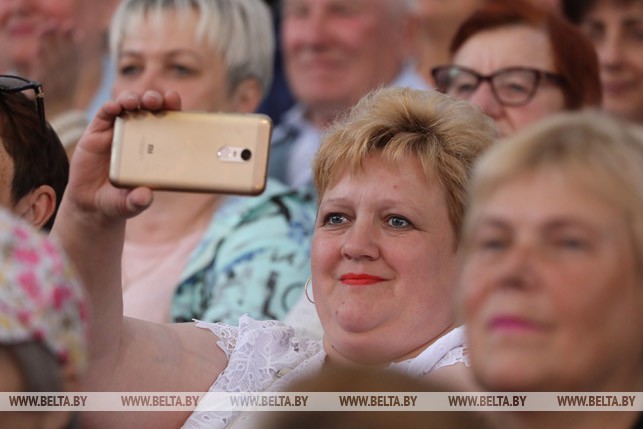 ФОТОФАКТ: Концерт Надежды Кадышевой прошел в Летнем амфитеатре в Витебске
