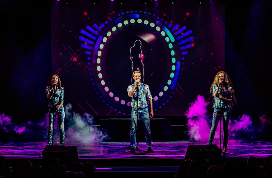 Театр эстрады представит осенью новое шоу "Mama mia"
