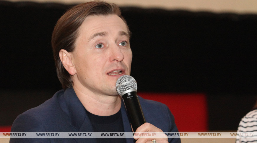 Дочка Безрукова умилила сеть - ее назвали маленькой принцессой Дочка Безрукова умилила сеть - ее назвали маленькой принцессой