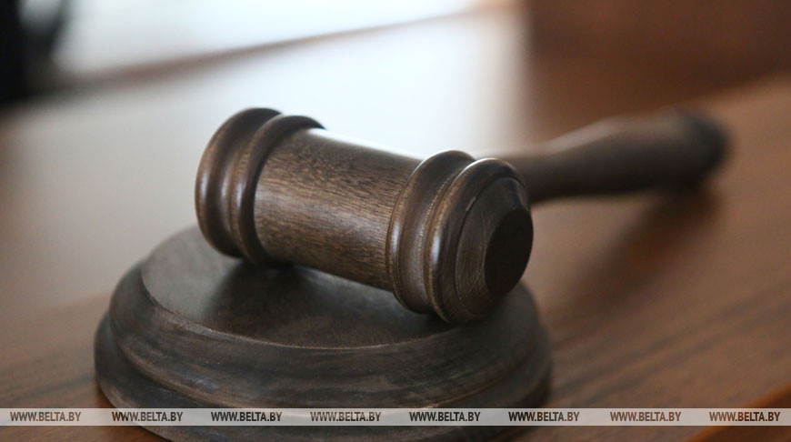 Суд обязал салон выплатить клиентке компенсацию морального вреда за испорченные волосы